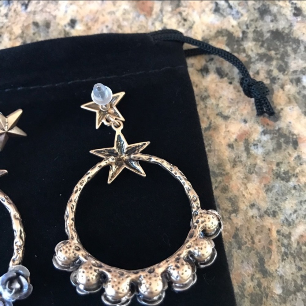 Handmade Rose Gold-Plated Hoop Earrings Tiny Flowers No Lead, Nickel Cadmium - Picture 3 of 4